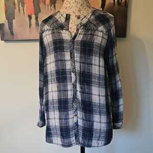 J. Jill Navy and White Striped Shirt. Size M. Exellent Condition.